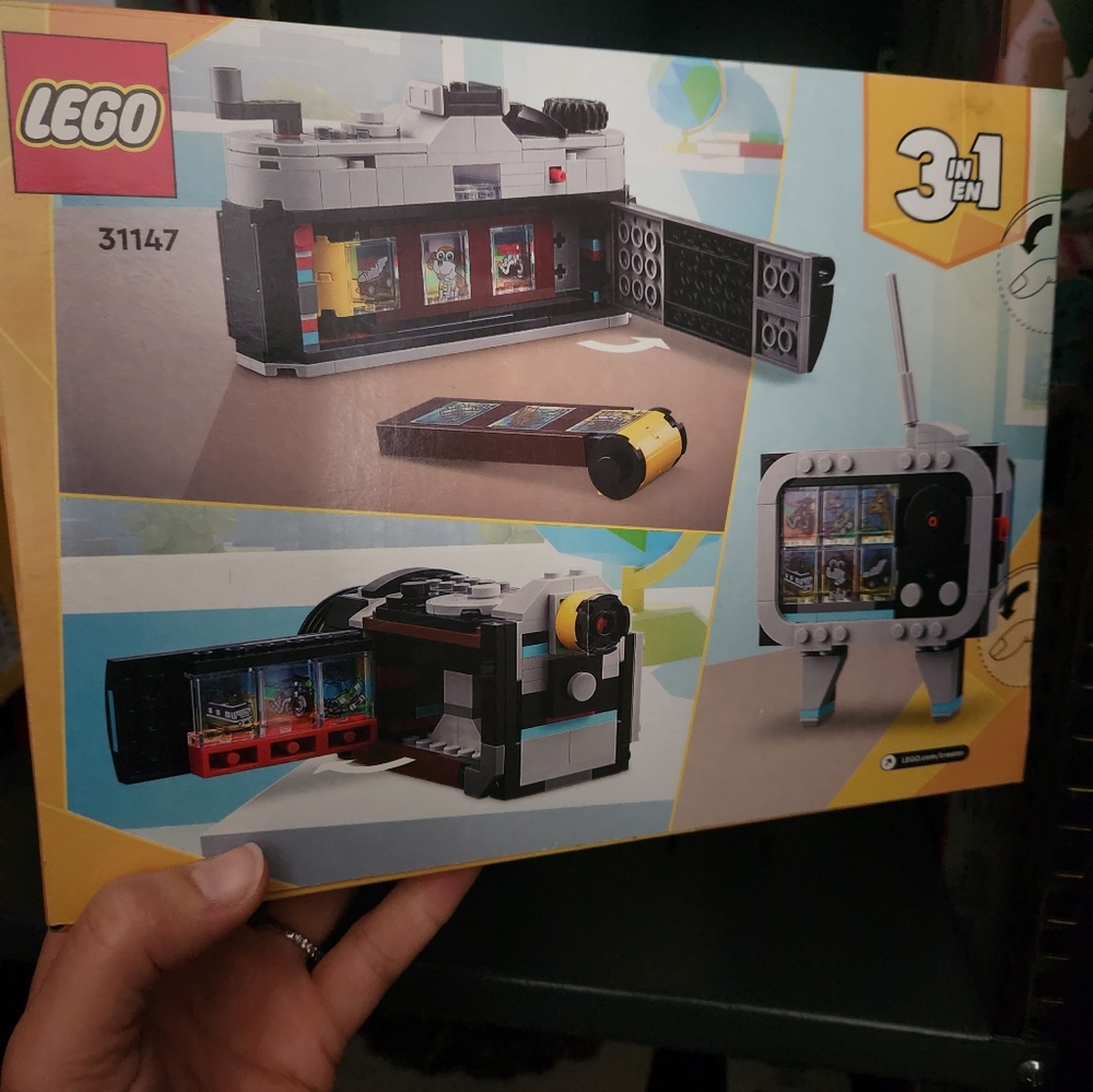 LEGO 31147 Creator Retro Camera Set - Black and White - Picture 2 of 2